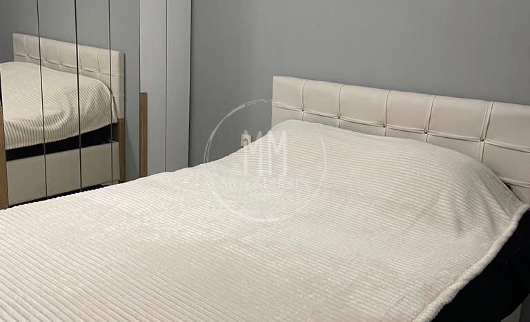 Квартира 1+1 с мебелью и техникой, район Томюк Мерсин.