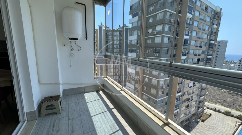 Квартира 2+1 с видом на море в Тедже Мерсин