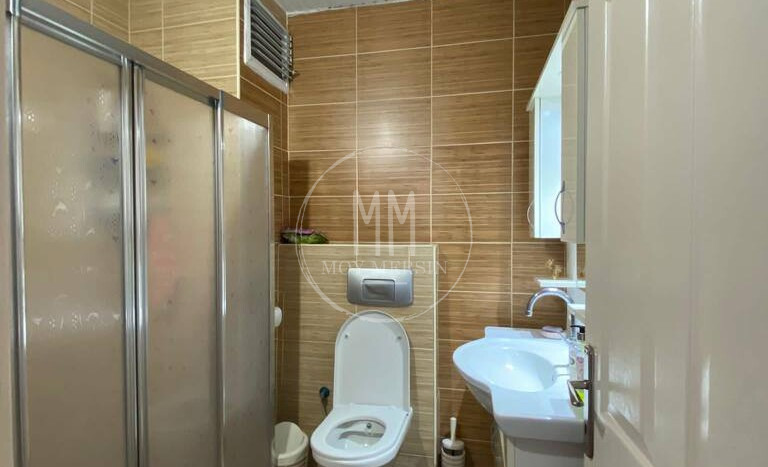 Квартира 3+1 с отдельной кухней в районе Давултепе Мерсин. С видом на море.