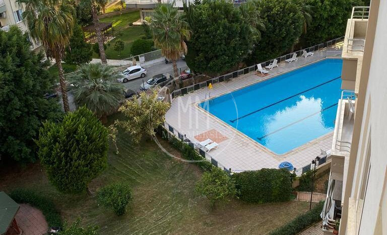 Квартира 3+1 с отдельной кухней в районе Давултепе Мерсин. С видом на море.