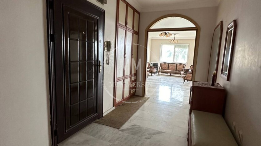 Огромная квартира 2+1 в Мерсине с видом на море.