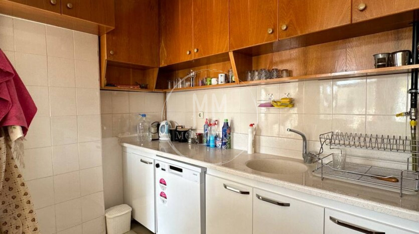 Квартира 3+1 в районе Тедже с видом на бассейн и море