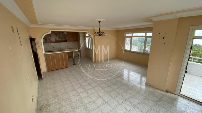 Большая квартира 3+1 в районе Давултепе Мерсин