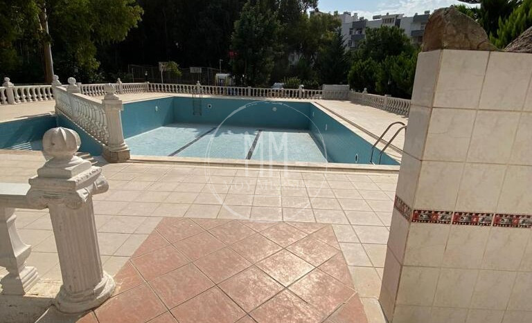 Большая квартира 3+1 в районе Давултепе Мерсин