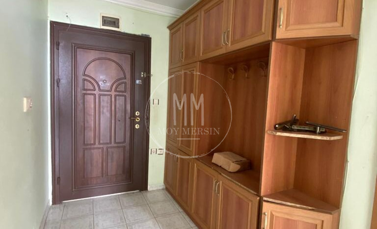 Большая квартира 3+1 в районе Давултепе Мерсин