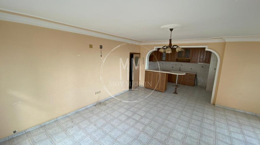 Большая квартира 3+1 в районе Давултепе Мерсин