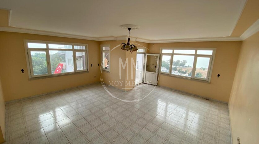 Большая квартира 3+1 в районе Давултепе Мерсин