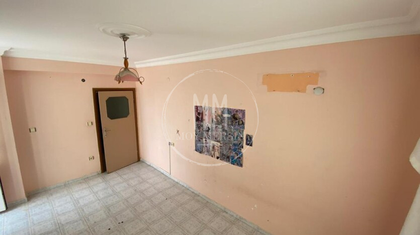 Большая квартира 3+1 в районе Давултепе Мерсин