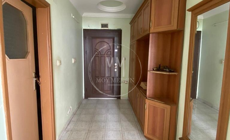 Большая квартира 3+1 в районе Давултепе Мерсин