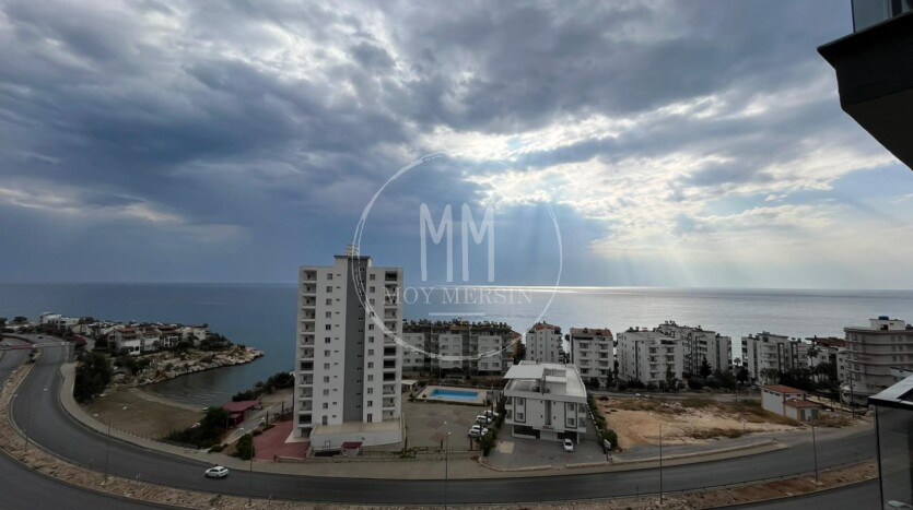 Панорамный вид на море. Квартира 2+1 в районе Аяш Мерсин
