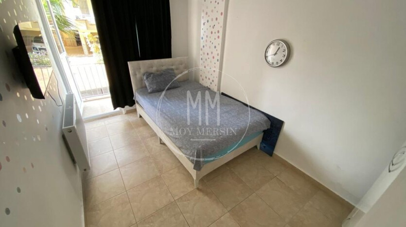 Квартира 2+1 с мебелью и газом в районе Акдениз Мезитли Мерсин