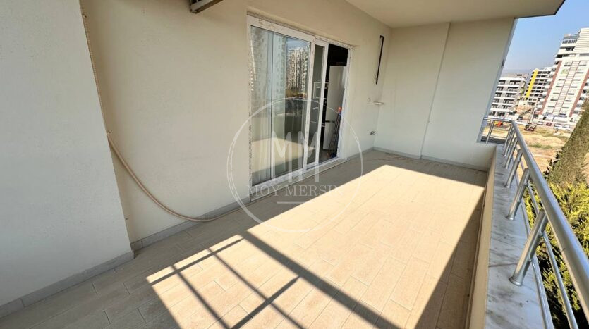 С мебелью и техникой квартира 2+1 в Тедже Мерсин